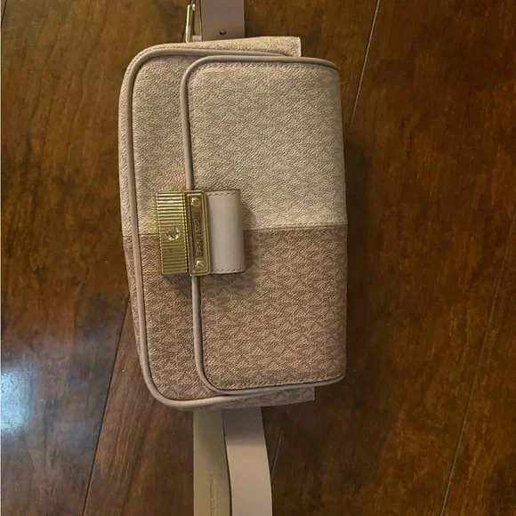 Michael Kors Pink and Gold Crossbody Bag - Picture 1 of 4
